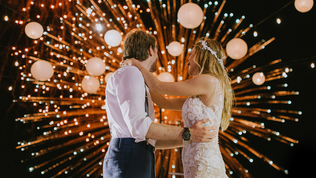 Luxury oceanfront weddings in Acapulco